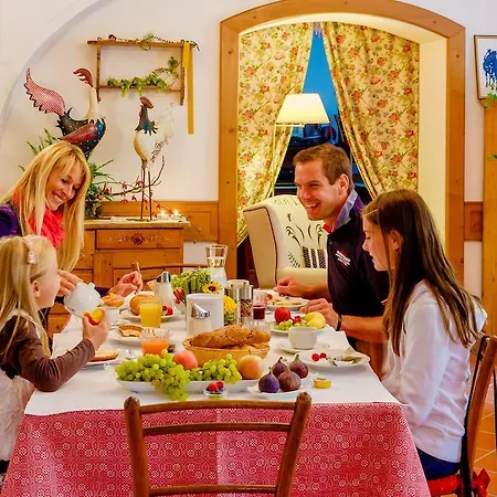 布劳尔酒店 - 埃本斯德纳家庭 Weißkirchen in Steiermark