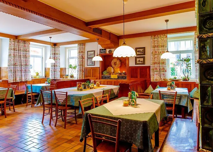 Gasthuis Braeuer - Familie Eibensteiner 3*